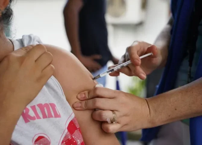  Instalarán tres puntos simultáneos de aplicación de la vacuna contra el sarampión 