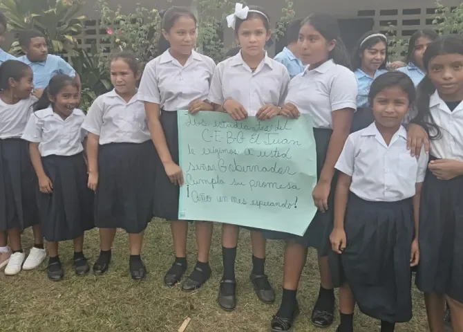  Comunidad educativa de El Juan va para la calle; el gobernador de la provincia  de Veraguas les mintió 