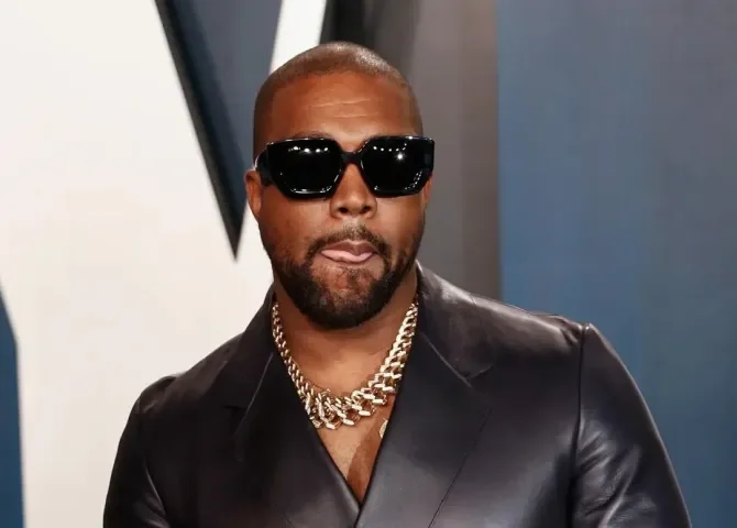  Una exasistente de Kanye West le demanda por acoso sexual e incumplimiento de contrato 