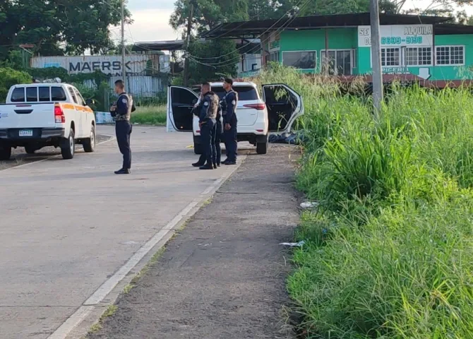   Lo encontraron con un disparo en la cabeza en El Coco de La Chorrera  