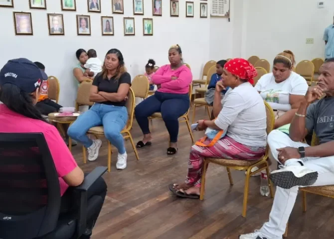  Residentes de albergue de Mindi piden mudarse a Alto de Los Lagos 