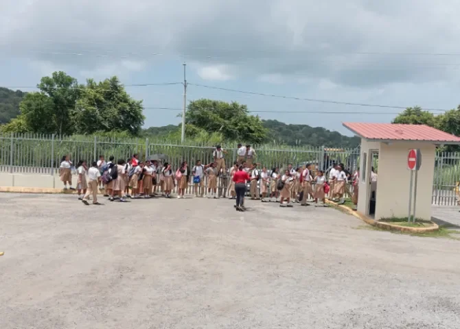  47 docentes enfrentan procesos administrativos y no han podido regresar a clases en Panamá Oeste 