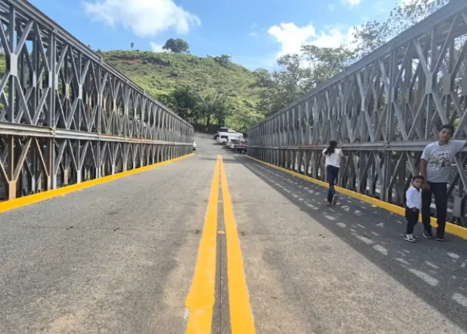  Abren paso por el esperado tercer puente sobre el río La Villa  