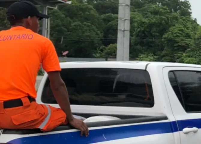  Agricultor desaparece tras intentar cruzar caudaloso río en Las Minas 