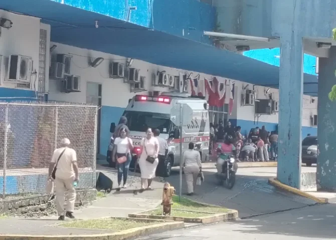  Riña en Cuatro Altos termina con un joven herido de bala y un seguridad lesionado 
