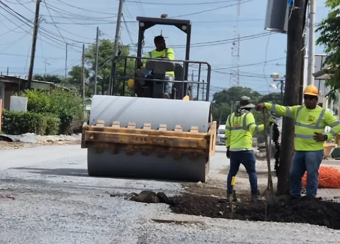  Comerciantes de Ocú piden auxilio por cierre de la vía principal 
