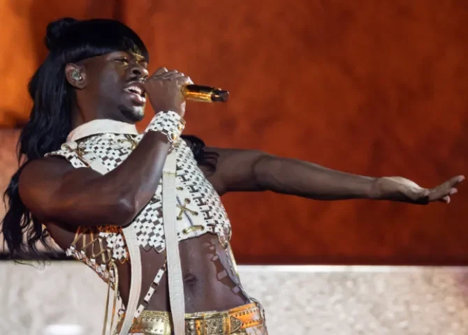  Lil Nas X es hospitalizado por posible sobredosis y tras enfrentarse a la policía 