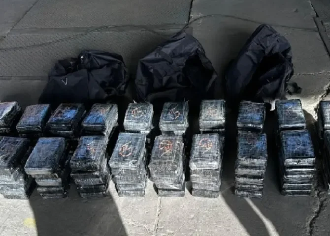  Autoridades panameñas incautan 400 kilos de droga con destino a Marsella, Francia 