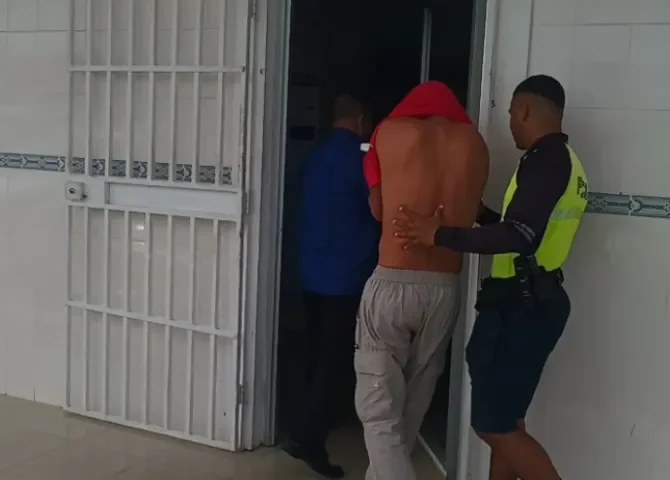  Capturan a dos sospechosos por homicidio en Atalaya 