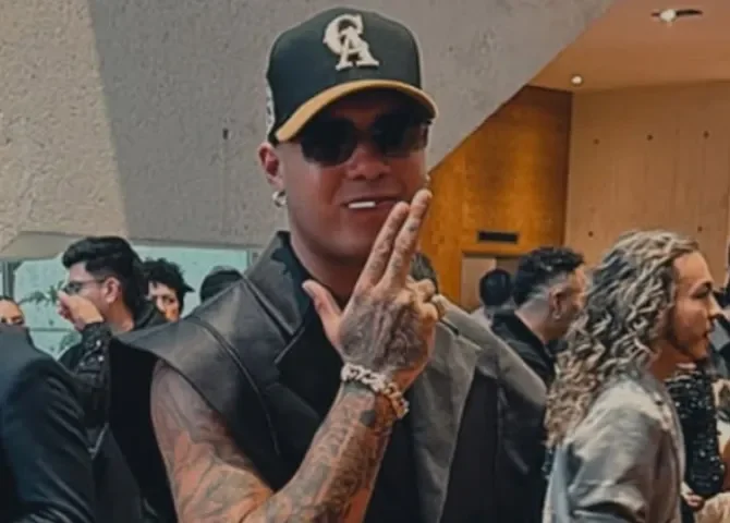  Boza celebra su segunda nominación al Latin Grammy estando 'orgulloso de representar al país más único del mundo' 
