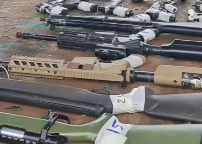  Recolectan 20 armas de fuego durante programa 'Armas por comida o medicina' en Colón 