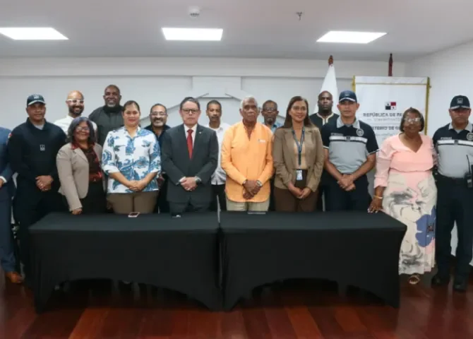  Colón implementará programas comunitarios y laborales para jóvenes en riesgo 