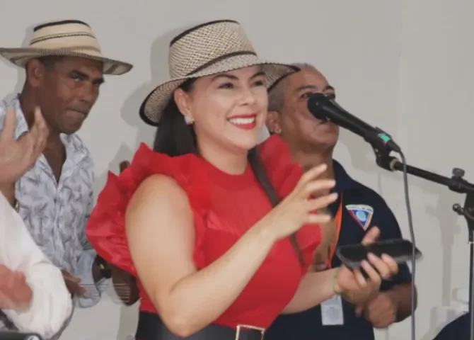  Perfil falso usa el nombre de Doralis Mela para pedir plata por 'shows' 