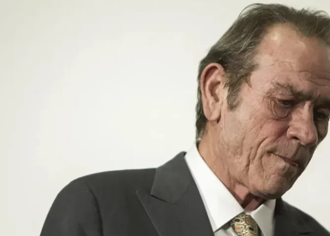  Hallan muerta a Victoria Jones, hija del actor Tommy Lee Jones, en un hotel de San Francisco 