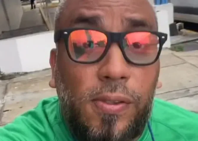  Cuestionan la fe de Chucho por cubrir el Carnaval, él responde y Zully lo respalda 