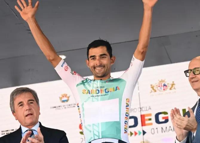  ¡En el Giro di Sardegna! Roberto González se mantiene líder de la montaña en Itali 