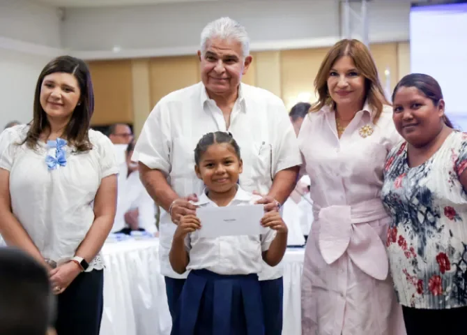  Becas de 'Abrazos del Futuro' impulsan la lucha contra el trabajo infantil en Los Santos 