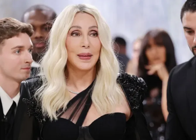  Foto: @cher  