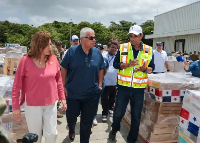  22 familias serán trasladadas a un albergue tras incendio en Calle 12 de Casco Antiguo 