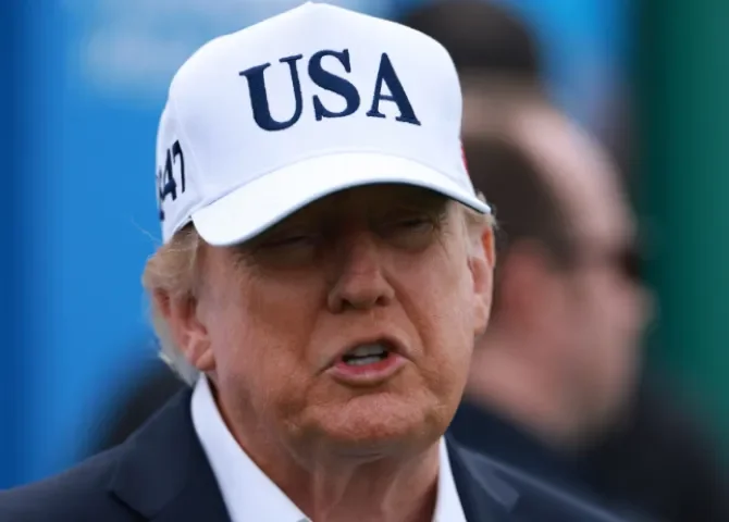  Trump veta a CNN, MS NOW y 'Politico' de la Casa Blanca y amenaza con ir por más medios 