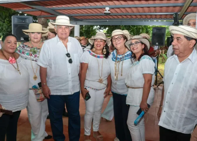  Mulino se suma al Festival de la Mejorana en Guararé y disfruta de la música de Colaquito Cortez 