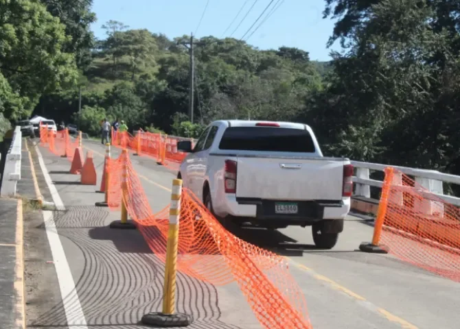  MOP impone restricciones de peso y altura en dos puentes de Coclé 